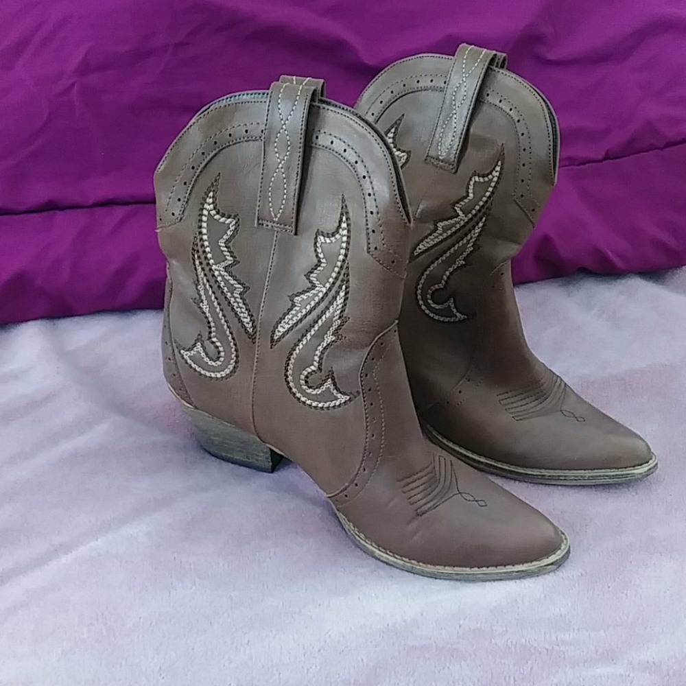 Very Volatile Markie Booties